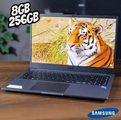 Notebook Samsung Galaxy Book4 Windows 11 Home Intel Core I3 8gb 256gb Ssd 15.6'' Full Hd Led 1.55 Kg Grafite