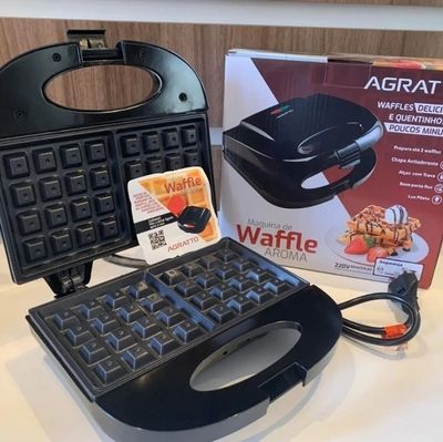 Maquina de Waffle Aroma AWAF01I-01 Preta 750W Agratto