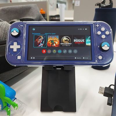 Nintendo, Console, Nintendo Switch Lite, Portátil, Tela de 5,5 Polegadas, Leve e Compacto, 32GB de Armazenamento, Controles Embutidos, Bateria de até 7 horas, Compatível com Jogos do Nintendo Switch, Azul