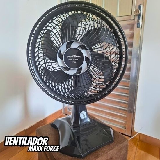 Ventilador Britânia BVT301 para Mesa ou Parede 60W 3 Velocidades 6 Pás - Preto